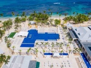 Grand Bahia Principe El PortilloSamaná
Carretera Las Terrenas - El limón Km. 4 Samaná 809-240-6100 gerentereservascaribebppuj@bahia-principe.comhttps://www.bahia-principe.com/
